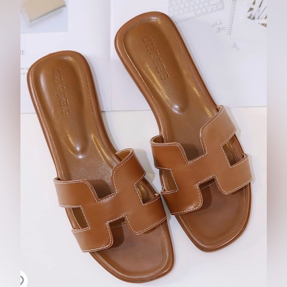 Sandals size 7 never used
